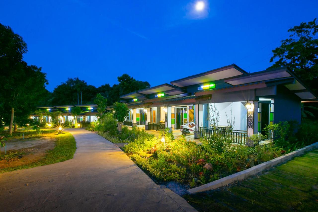 Loft Vintage Chalet Resort Koh Lanta Exterior photo