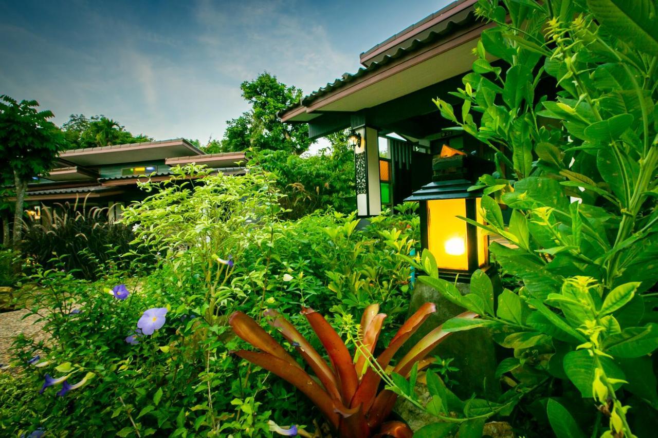 Loft Vintage Chalet Resort Koh Lanta Exterior photo